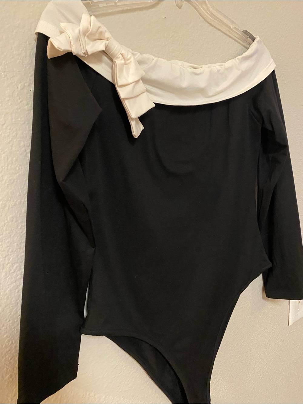 Off-the-Shoulder Bow Detail Bodysuit - Size XL - NWOT! - Picture 6 of 8